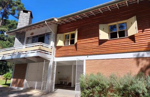 Vila Inglesa House | Discover Campos do Jordão - Capivari: Pet & Child Friendly
