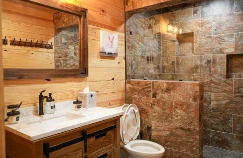 Bridgeport House | Modern Cabin Retreat with Hot Tub, Fire Pit & Sauna