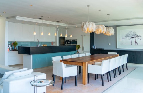 Camps Bay Villa | Experience Camps Bay Panoramic Sea View with Infinity Pool