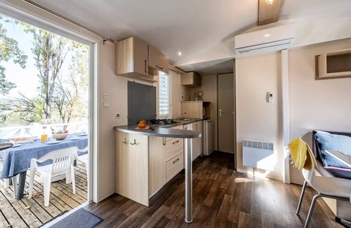 Badefols-sur-Dordogne House | Relaxing Retreat at Camping Les Bö-Bains - Mobile Home by River
