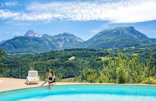 La Salle-en-Beaumont House | Cozy Lodge Tent at Campsite Le Champ Long - Ideal for Families