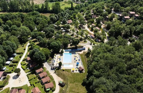 Souillac House | Cozy Mobile Home at Campsite La Draille - Ideal for Families