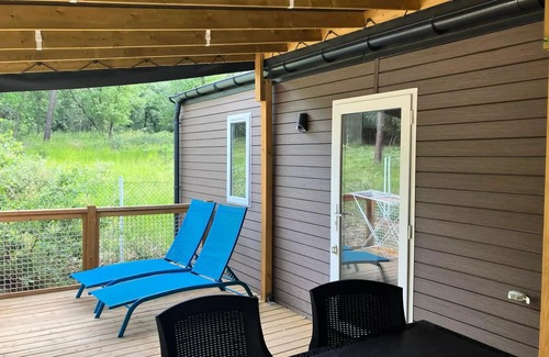 Bollene House | Cozy Mobile Home at Campsite La Simioune - Family-Friendly Escape