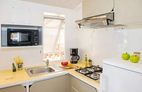 Albaron House | Explore Family-Friendly Stays at Campsite Le Crin Blanc