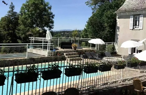 Banes House | Family-Friendly Mobile Home at Campsite Le Clos de Banes