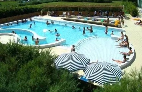 Argenton-sur-Creuse House | Family-Friendly Mobile Home Trio at Campsite Les Chambons