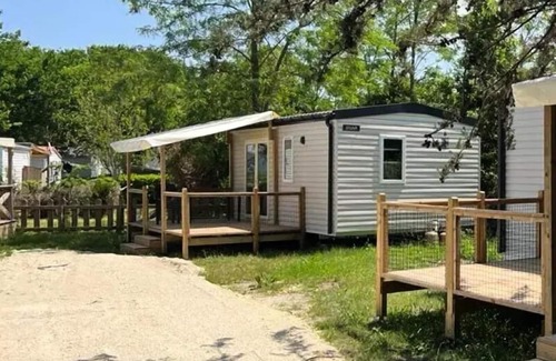 Grayan-Et-L'Hopital House | Discover Oceanfront Comfort at Campsite Les Franquettes