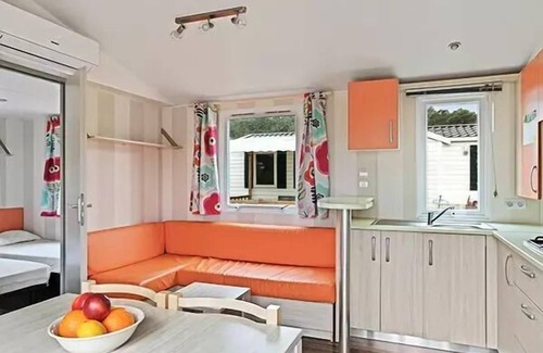 La Roque-d'Antheron House | Family-Friendly Retreat at Camping Le Domaine des Iscles