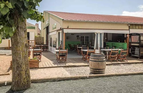 Puyravault RV Rental | Campsite Le Merval * - 3-room safari tent for 4 people Without sanitary facilities