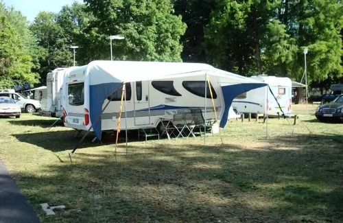 Chateauroux House | Pet-Friendly Camping Le Rochat: 10/10 Guest Rated Getaway