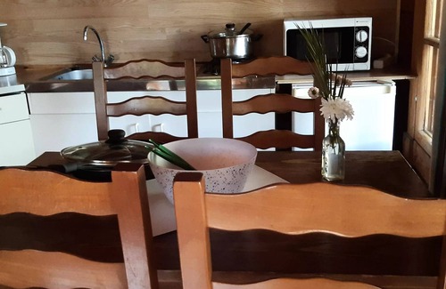 Estavar Ski Chalet | Guest Rated 10/10: Family-Friendly Chalet at Les Jardins d'Estavar