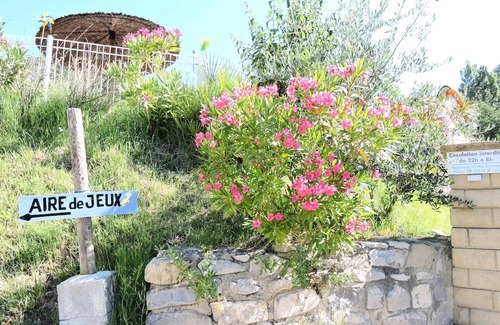 Venterol House | Relaxing Retreat at Camping Les Terrasses Provençales