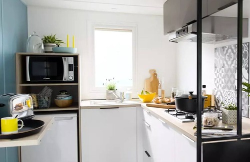 La Foret-Fouesnant House | Discover Keranterec Campsite: Cozy 3-Room Cottage for Four