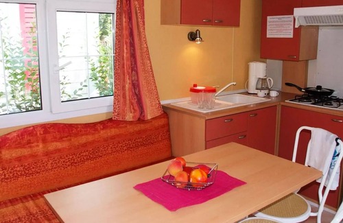 Saint-Auban House | Comfortable Mobile Home for 6/8 at Campsite Tikayan