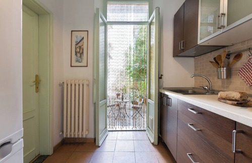Santo Spirito Apartment | Discover Sweet Home Campuccio: Family-Friendly in Florence