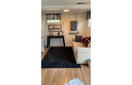 Bowling Green House | Comfortable Campus Guesthouse near South Summit