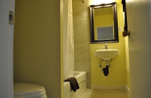Camrose Hotel | Budget-Friendly Camrest Motel with Breakfast & Kitchen Access