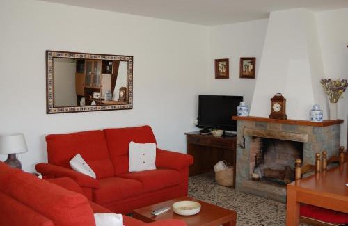 Arnes House | Discover Can Albesa: Pet-Friendly Getaway with Top Reviews