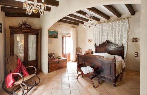 La Vall de Santa Creu Villa | Discover Oceanfront Bliss at Can Baldiret - 4 Star Escape