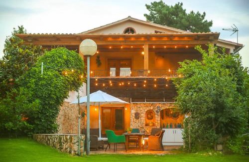 Vidreres House | Experience Can Bernardi: Oceanfront Retreat with Pool & Hot Tub