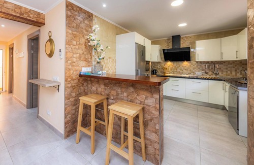 Es Pelats Apartment | Relaxing Can Caragol Holiday Apartment with Ocean Views