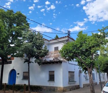 Sant Narcis Hostel | Pet-Friendly Can Cocollona with Kitchen & 8.5/10 Rating
