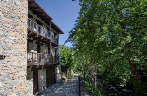 Beget House | Family-Friendly Retreat at Can Criach - Rated 8.8/10!