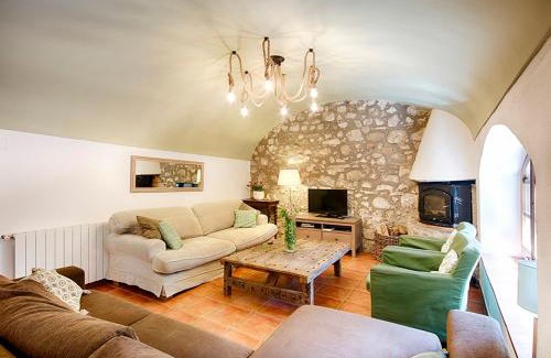 Sales de Llierca Apartment | Oceanfront Retreat at Can Cruanyes - 4-Star Getaway Awaits