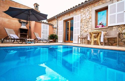 Vilafranca de Bonany House | Discover Can Diego: 4-Star Hotel with Pool & Top Reviews
