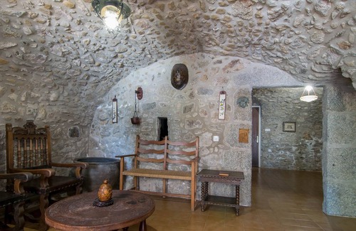 Macanet de Cabrenys House | Discover Maçanet de Cabrenys: Spa Retreat with Top Rating