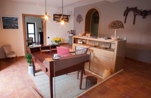 Viladamat Hotel | Discover Can Dispès Hotel Rural: A 4-Star Pet-Friendly Retreat
