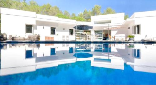 Santa Eulalia del Rio Villa | Can Drago: 4-Star Pet-Friendly Paradise with Pool Access
