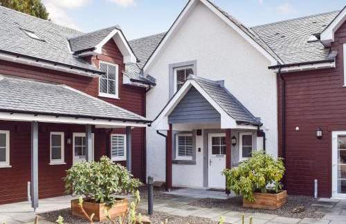 Killin House | Discover Can Duran: Family-Friendly 4-Star Getaway