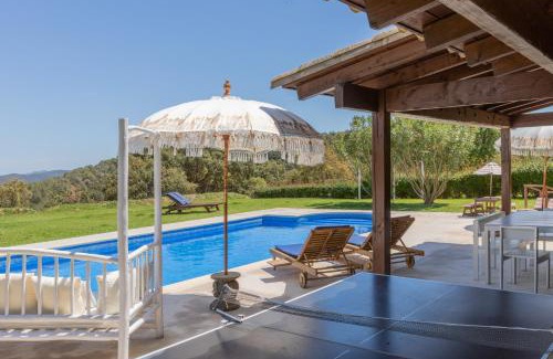 Cruilles Monells I Sant Sadurn House | Relax at Can Font de Muntanya Turisme Rural - 4 Stars, Pool