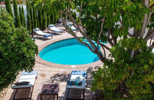 San Antonio Bay Villa | Stunning Can Fuentes: Oceanfront Retreat with Top Amenities