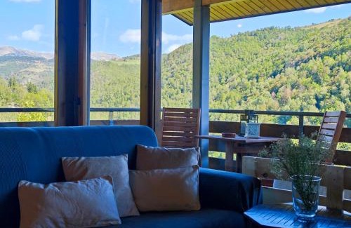Mollo Apartment | Discover Can Geneta: Pet-Friendly Retreat with Breakfast