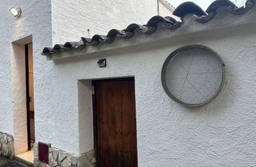 Vallromanes House | Relax at Can Ginesta: Pet-Friendly & Family Welcoming Stay