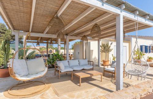 Pilar de la Mola House | Discover Can Juan Pedro: Family-Friendly Getaway with Pool