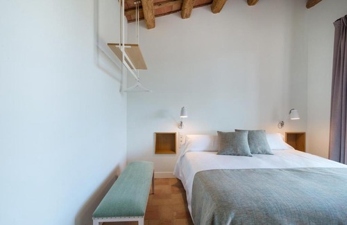 Palafrugell Hotel | Discover Can Liret: 4-Star Retreat with Pool and Dining