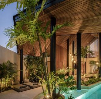 Umalas Villa | Relax at Can Maestro with Inviting Pool Amenities