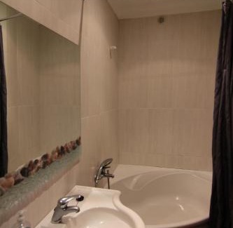 Mollet de Peralada House | Pet-Friendly Getaway at Can Mariano with 9.2/10 Rating