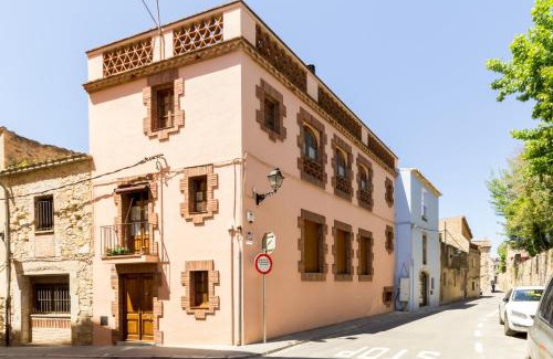 Torroella de Montgri Villa | Seaside Retreat at Can Martí Sistachrentals - 4-Star Comfort