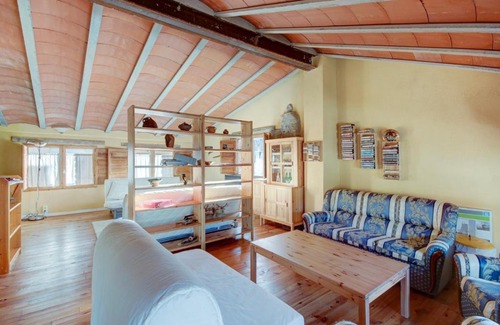 La Pobla de Lillet Ski Chalet | Discover Can MartiPol: Family-Friendly Getaway with Dining