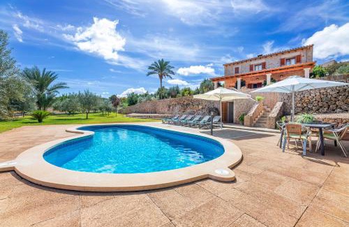 Marratxinet Villa | Relax at Can Mirló: Family-Friendly Retreat with Pool