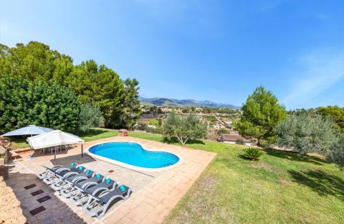 Marratxinet Villa | Relax at Can Mirló: Family-Friendly Retreat with Pool