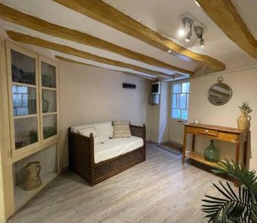 Pratdip House | Discover Can Moletes: Family and Pet Friendly Retreat
