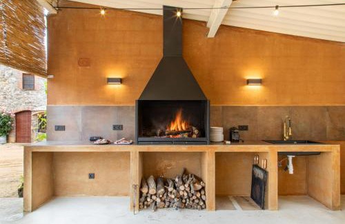 Macanet de la Selva House | Pet Friendly Oceanfront Escape at Can Mulo – 4 Star Comfort