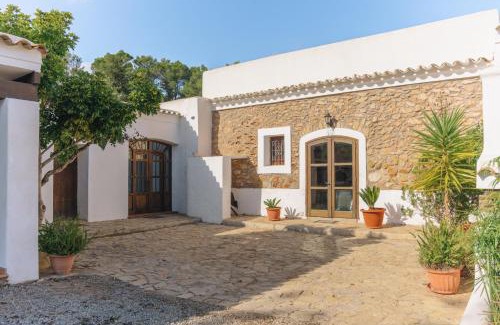 Sant Joan de Labritja House | Discover Villa Can Murenu: Family-Friendly Resort with Pool