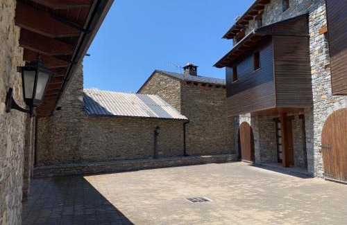 Urtx Apartment | Family-Friendly Retreat at CAN PLANAS - Guest Rated 9.3/10