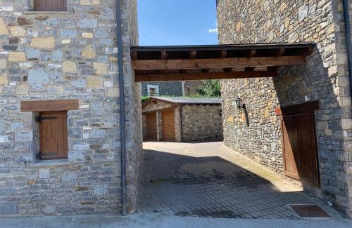 Urtx Apartment | Family-Friendly Retreat at CAN PLANAS - Guest Rated 9.3/10